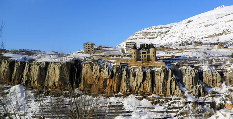 Faraya, Castle