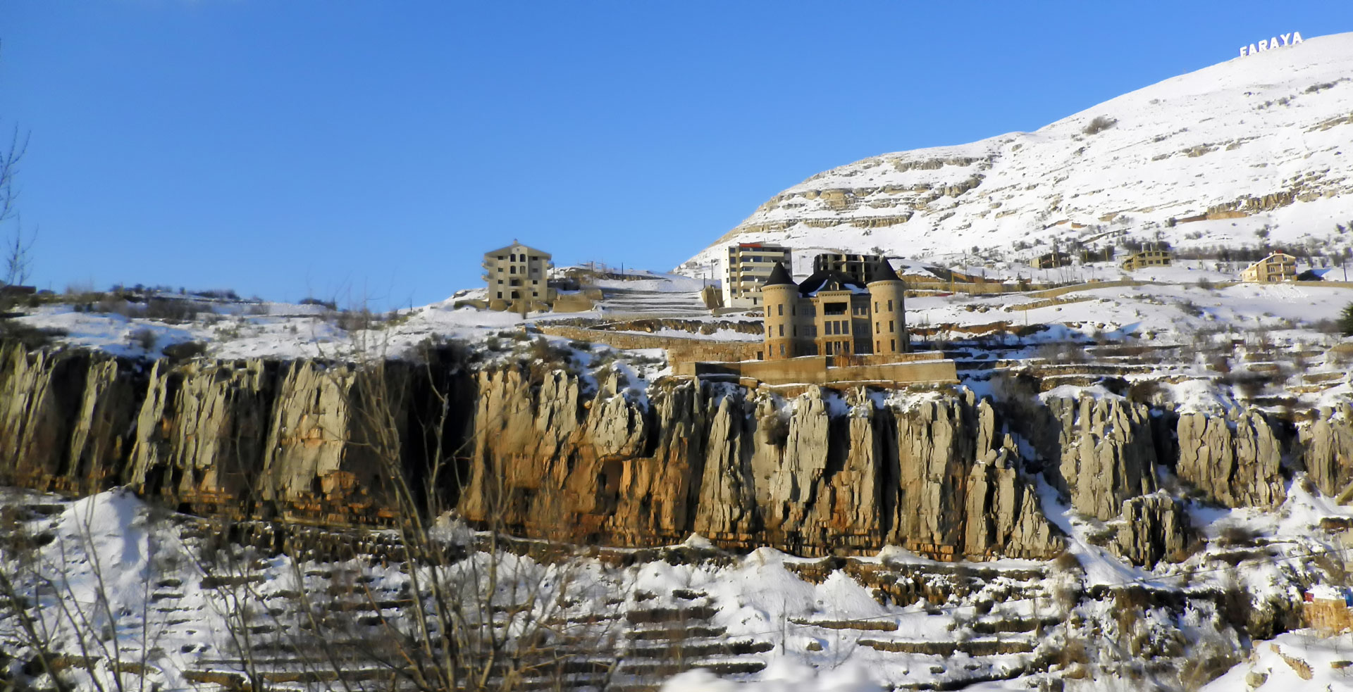 Faraya, Castle