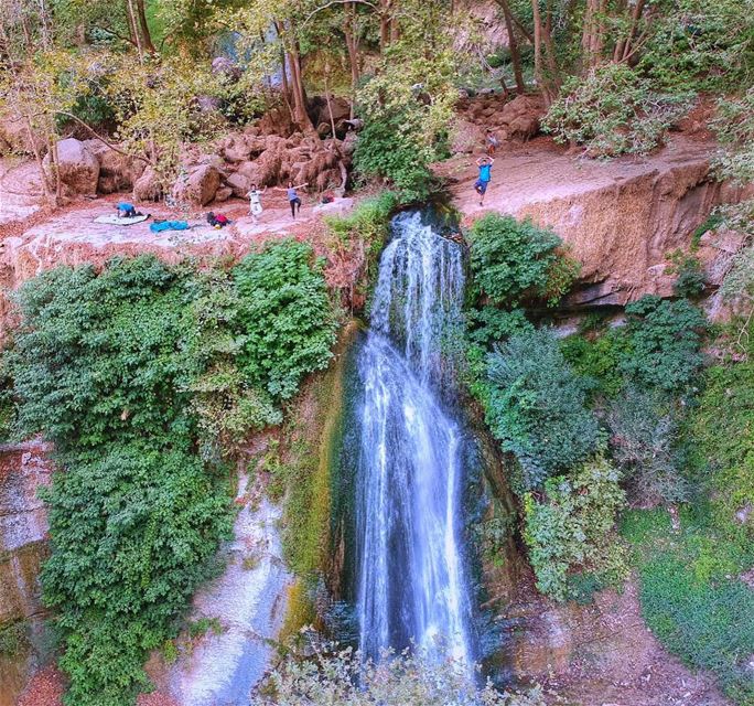 Find the best yogi🙆🏻‍♂️ (Hint: wearing blue) 📸: @funkyozzi 's drone🚁 (Mount Lebanon Governorate)