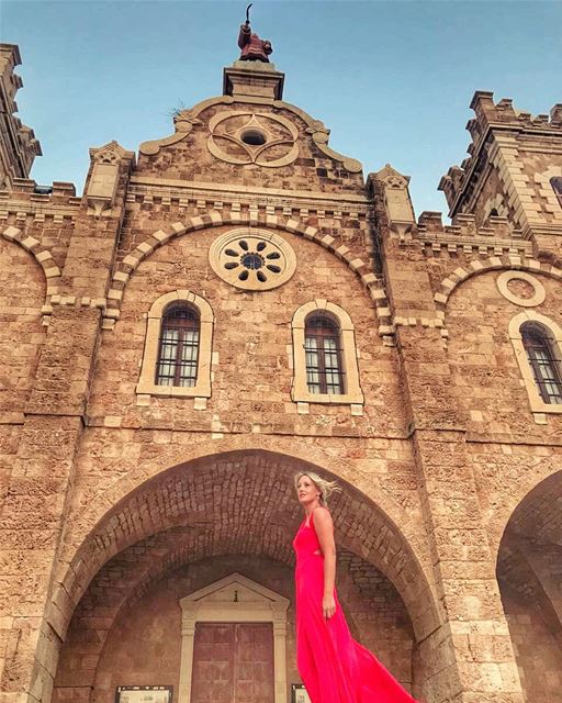 ⛪💚..For all of you that asked me, this huge cathedral planted in the... (Eglise St. Estephan Batroun)