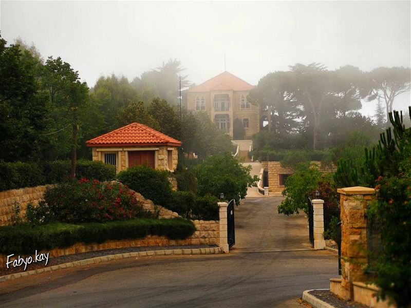  friday lebanon weekend holiday nice  lebanonhouses sawfar mist ig_nature... (Sawfar, Mont-Liban, Lebanon)