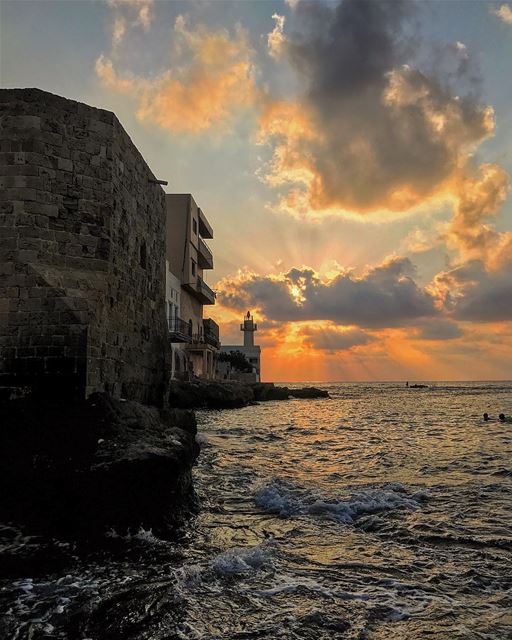 Friday Sunset 🍹 have a wonderful weekend IGers 🌅• beiruting  beirut ... (Dar Alma)