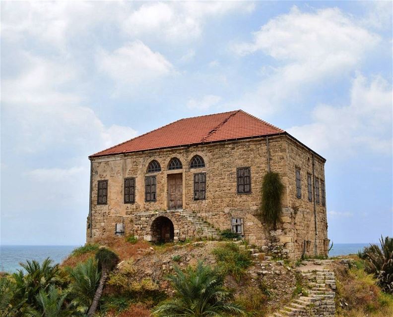 Good Afternoon From The Oldest City In The World : Byblos 🌎🏠 (Byblos, Lebanon)