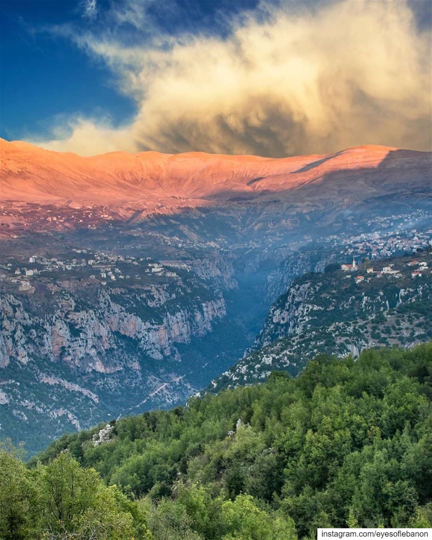 Good afternoon from Wadi QuannoubîneCredits to @alexander_photography97 ・・ (Ouâdi Qannoûbîne, Liban-Nord, Lebanon)