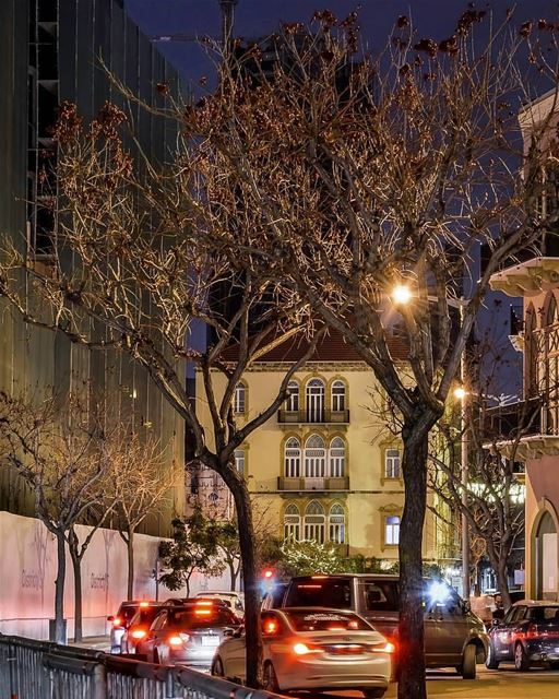Good Evening 🌃🚗🚕🚘By @nasr.khabbaz  Beirut  Liban  Libano  Lebanon... (Beirut, Lebanon)