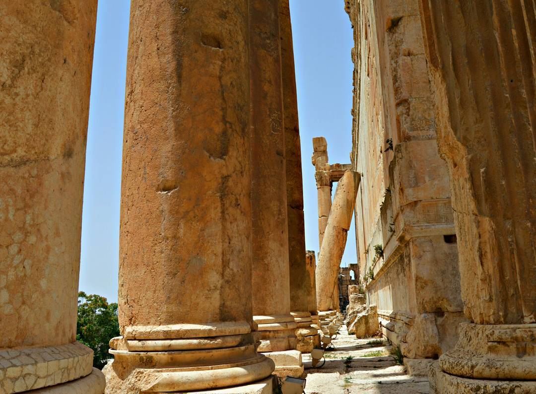 Good evening dear followers with this amazing viewPhoto taken by @places. (Baalbek, Lebanon)