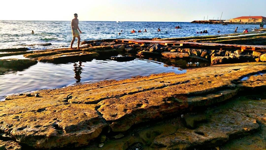 Good morning dear followers with this amazing viewPhoto taken by @places. (Ghaziyé, Al Janub, Lebanon)