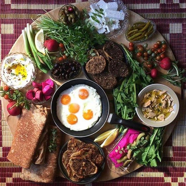 Good morning !! Nothing better than a delicious lebanese breakfast 🥚🍽 ....