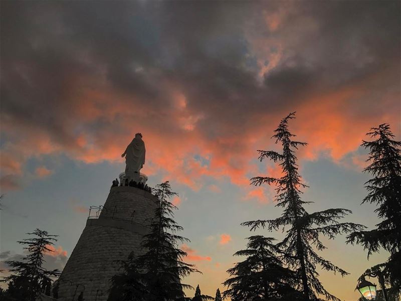 Good Sunday evening IGers🙏🌅 (Our Lady of Lebanon)