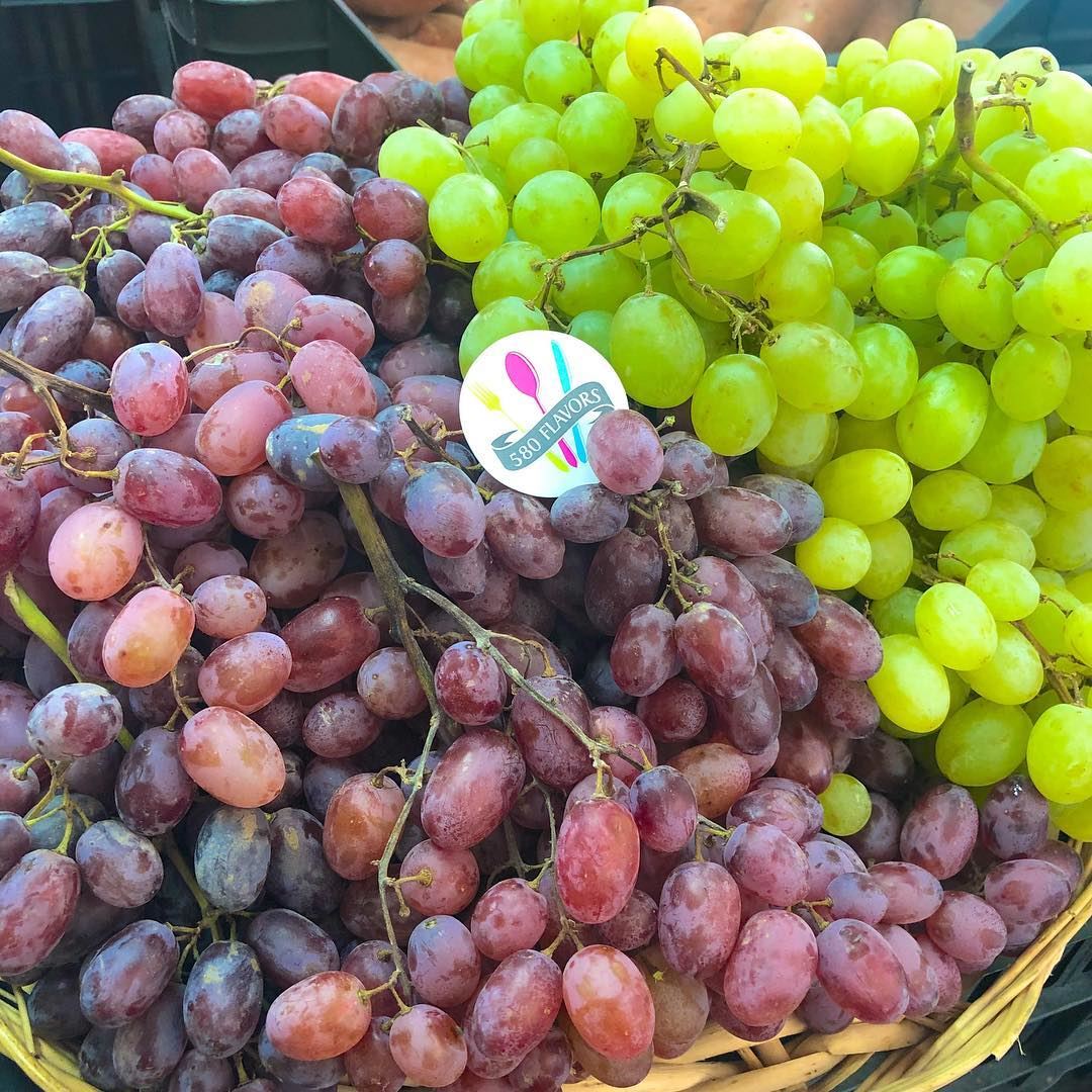 Green or red?! 🍇 i go for red grapes 😍😋  zgharta  ehden ...... (Zgharta)