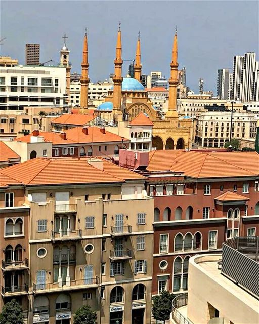 Happy Friday igers❤💙.. beirut  mycitybeirut  lebanon  livelovebeirut ... (Beirut, Lebanon)