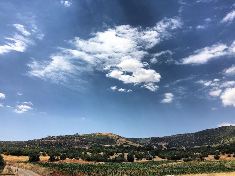 Happy Sunday! 🌤 Hope your day be full of sun and relaxation 🌎  sunday ... (Deir el Ahmar)