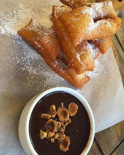 Have a sweet weekend 🍫Yum Yums 😍. chocolate food eat yummy nomnom... (Beirut, Lebanon)
