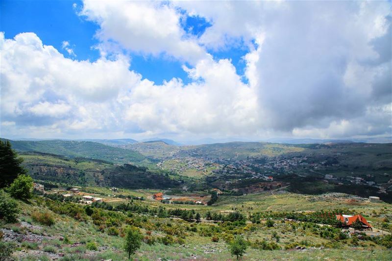  hiking  explorelebanon  picoftheday  livelovelebanon  naturephotography ... (Bâroûk, Mont-Liban, Lebanon)