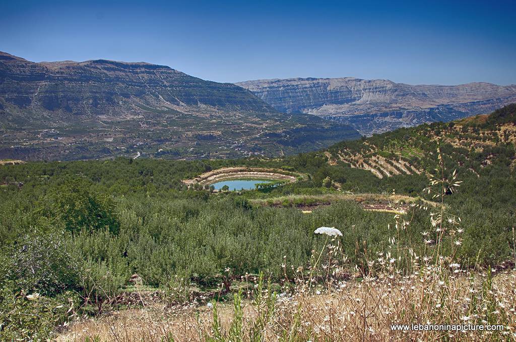 Hiking in Akoura with Promax