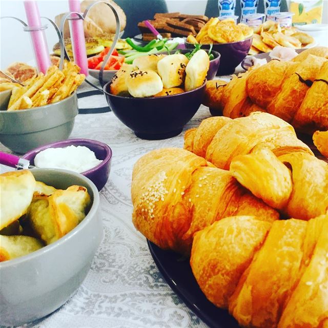  home brunchtime zaatar cheese breakfast foodie breakfastlover foodsafety... (El Saifi, Beyrouth, Lebanon)