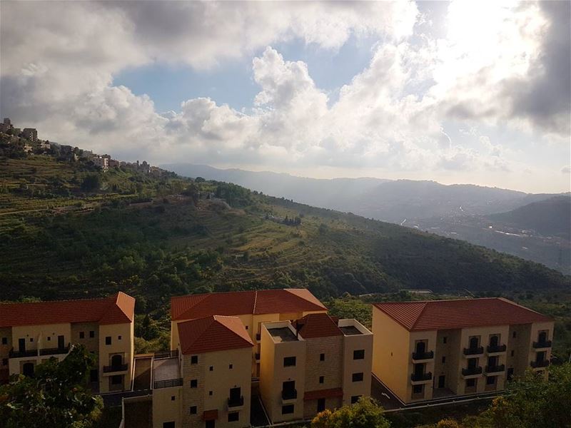 Home...is where the heart is ig_lebanon  insta_lebanon  insta_jezzine ... (Bhamdoûn, Mont-Liban, Lebanon)