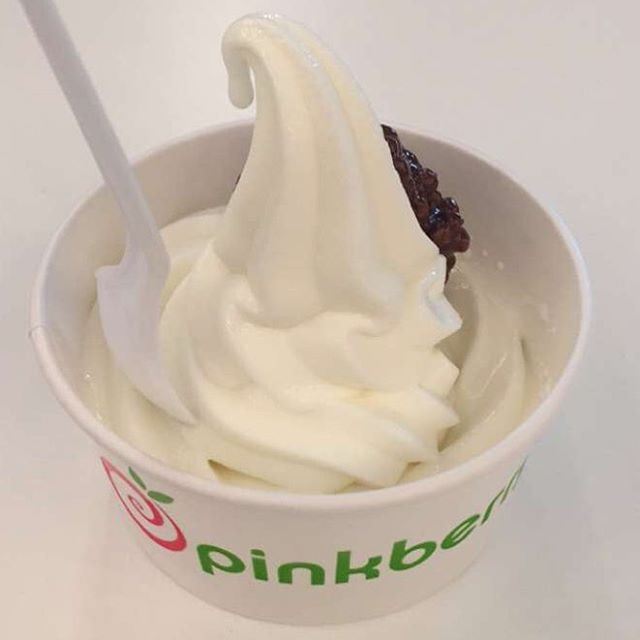 I am refreshing my self after a long Day @pinkberryme @citycentrebeirut  (Pinkberry - City Center)