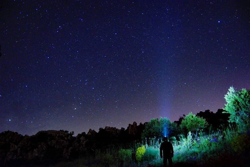 I'll call it a lucky shot 🌌mini meteor☄🔦📷... (My Adventures Lebanon)