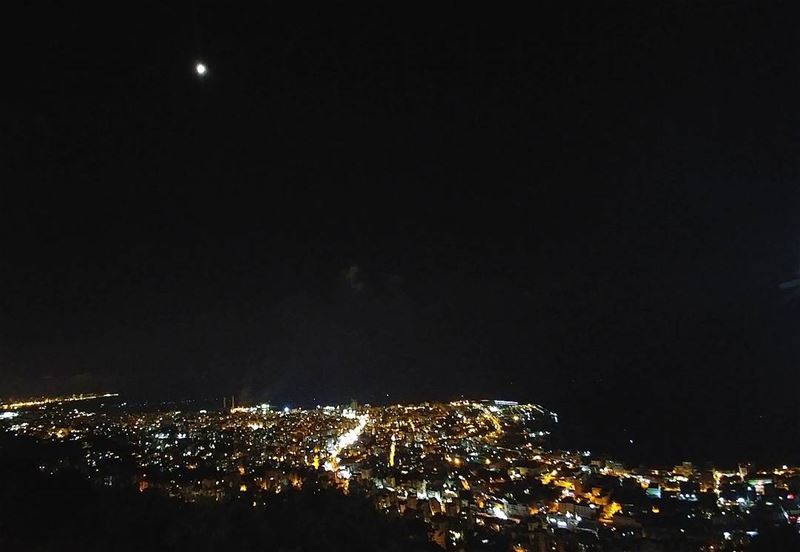 💫 I often think that the night is more alive and more richly than the... (Jounieh Libanon)