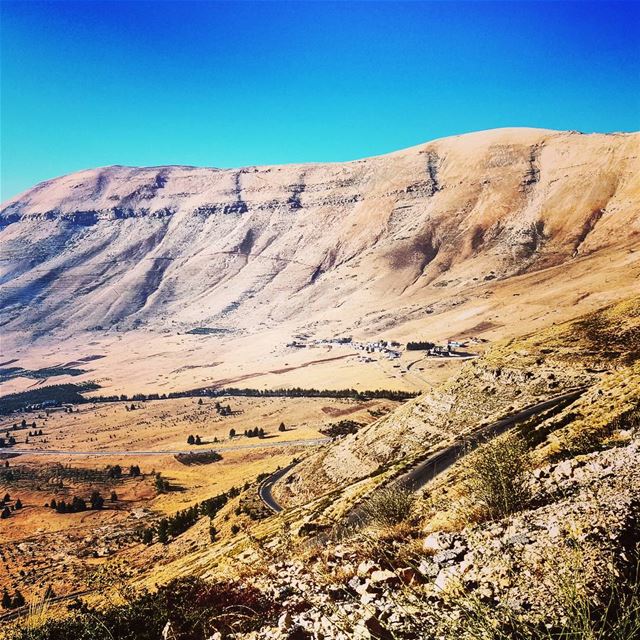If you don't scale the mountain, you don't view the plain🏔top mountain ... (القرنة السودة)
