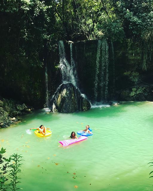 Iris shouf beach resort🏖Found this spot thanks to the @liveloveapp (Chouf)