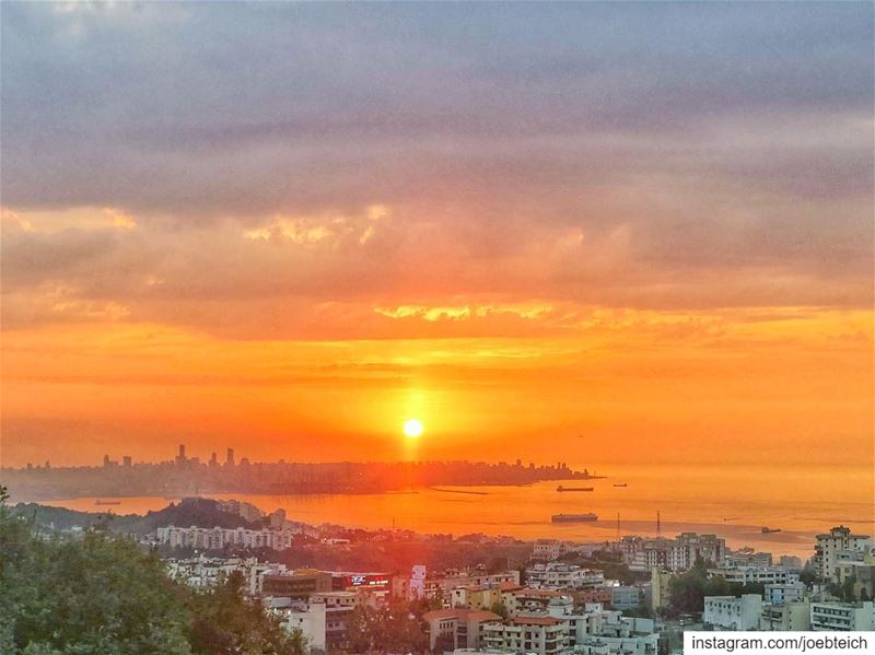 It is almost impossible to watch a sunset and not dream🌅 livelovebeirut... (Beirut, Lebanon)