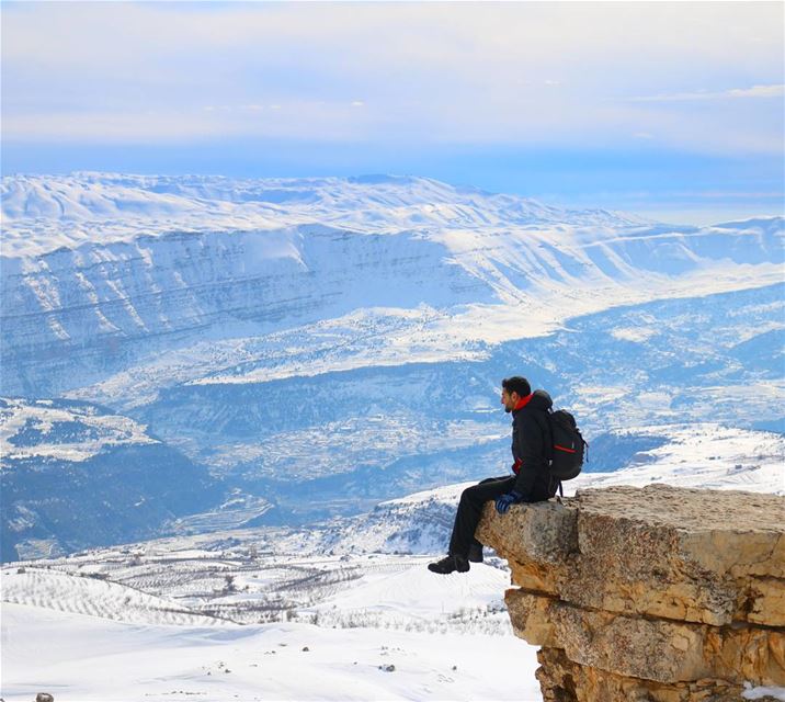 Jobs Fill Your Pocket , Adventures Fill Your Soul 🗻Credits to : @charbelk (Lebanon)