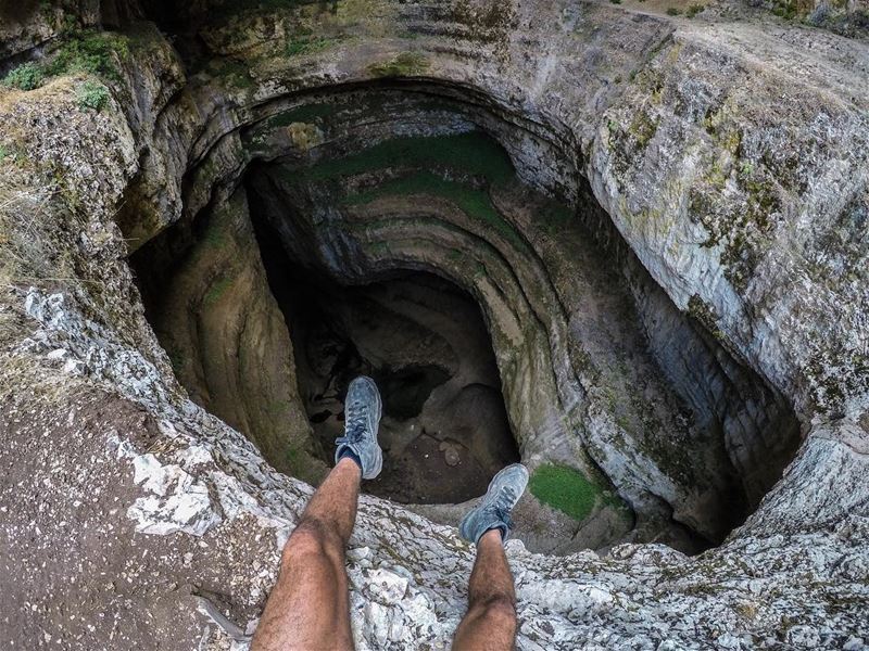 Jumping into Monday be like ⚫️ ... (The Big Hole)