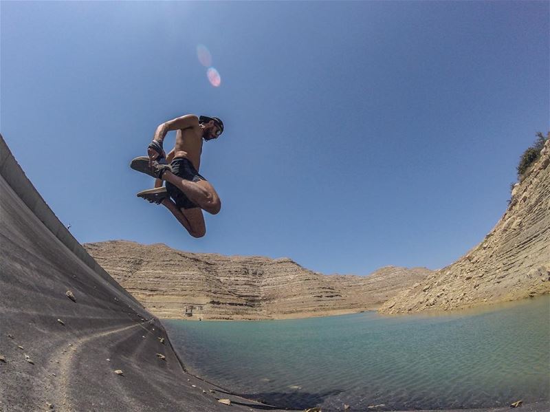 Jumping into the week like 💦... (Chabrouh-Faraya)