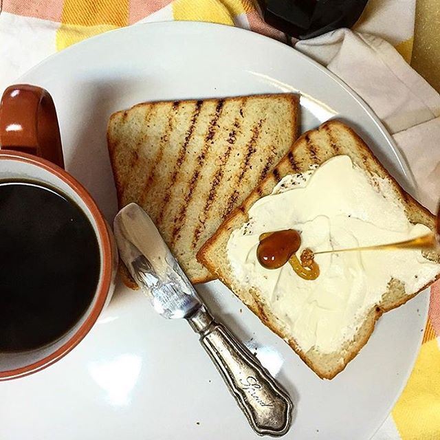 Just about anything can be had for breakfast in Lebanon... Why? Cuz everything just tastes so damn awesome!!! (My sweet home)