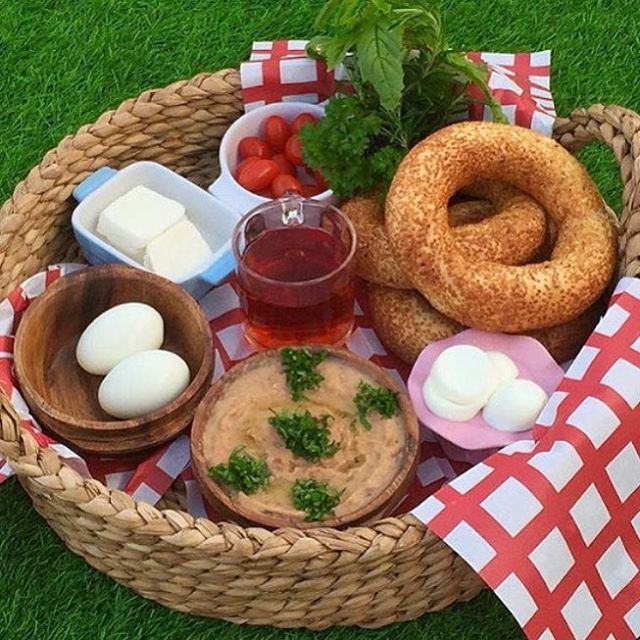 Just about anything can be had for Breakfast in Lebanon...why??  (Beirut, Lebanon)