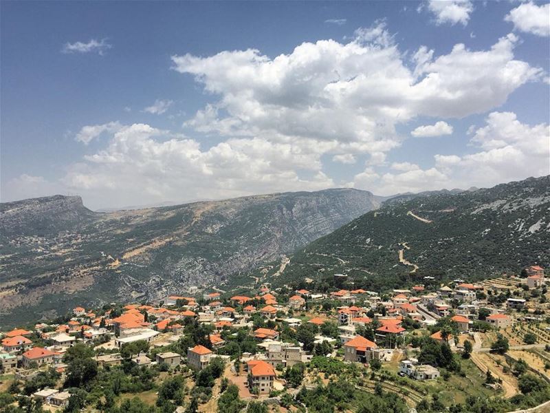 Karmid Douma 🏠 (Douma, Liban-Nord, Lebanon)