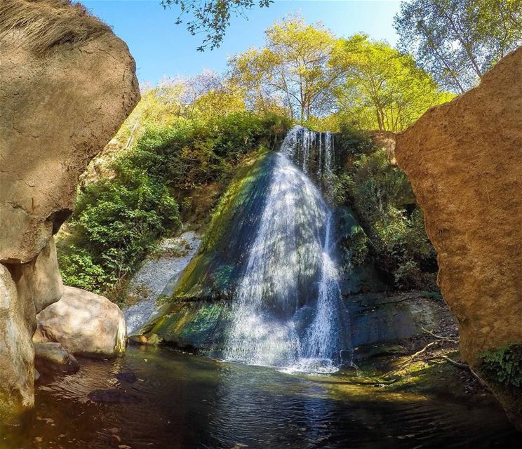 Kfarhelda Waterfalls 💦🍂.. earthpix  earthofficial  exklusive_shot ... (Kfarhelda)