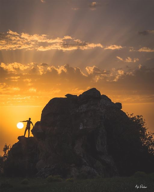 Kind of sunset 🌅... sunset sunsetporn sunsetpics landscape... (South Governorate)