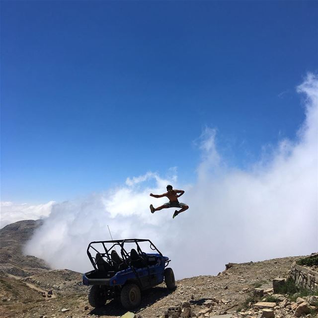 King @mariochiha Magical jump 🕺🏻 peterwenmaken @livelovefalougha (Al Knaysah, Mont-Liban, Lebanon)