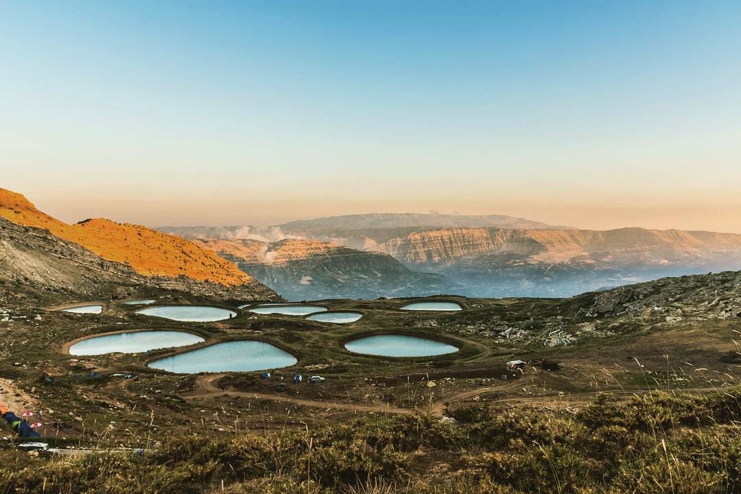 Laqlouk. . . . . . . . . __________________________________________... (El Laqloûq, Mont-Liban, Lebanon)