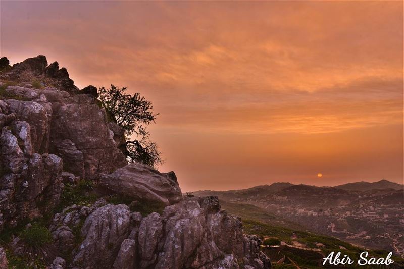  lebanon  faqra  sunset  livelovebeirut  livelovefaqra ... (Faqra Ruins)