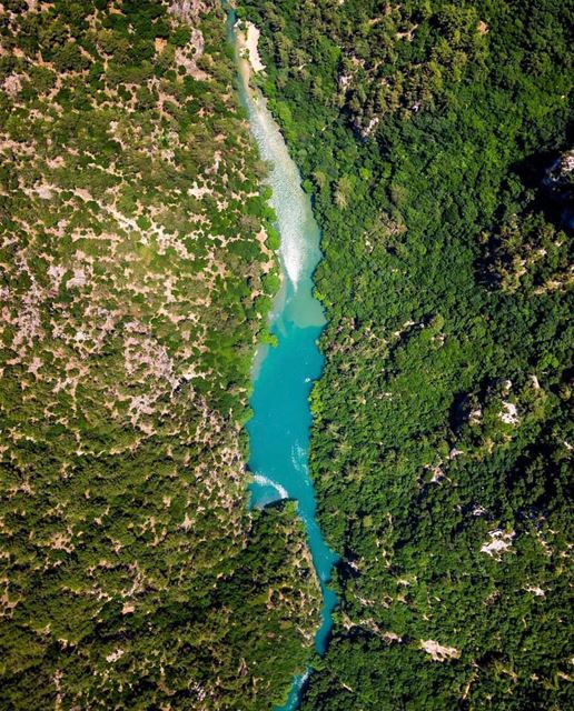 Lebanon 🇱🇧 Heaven on 🌏 ❤️ thanks @mikhaelbitar for this wonderful photo... (Chouwen)