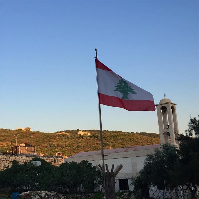  Lebanon  mountains  flag  church  ig_captures  livelovelebanon  landscape... (Monsef)