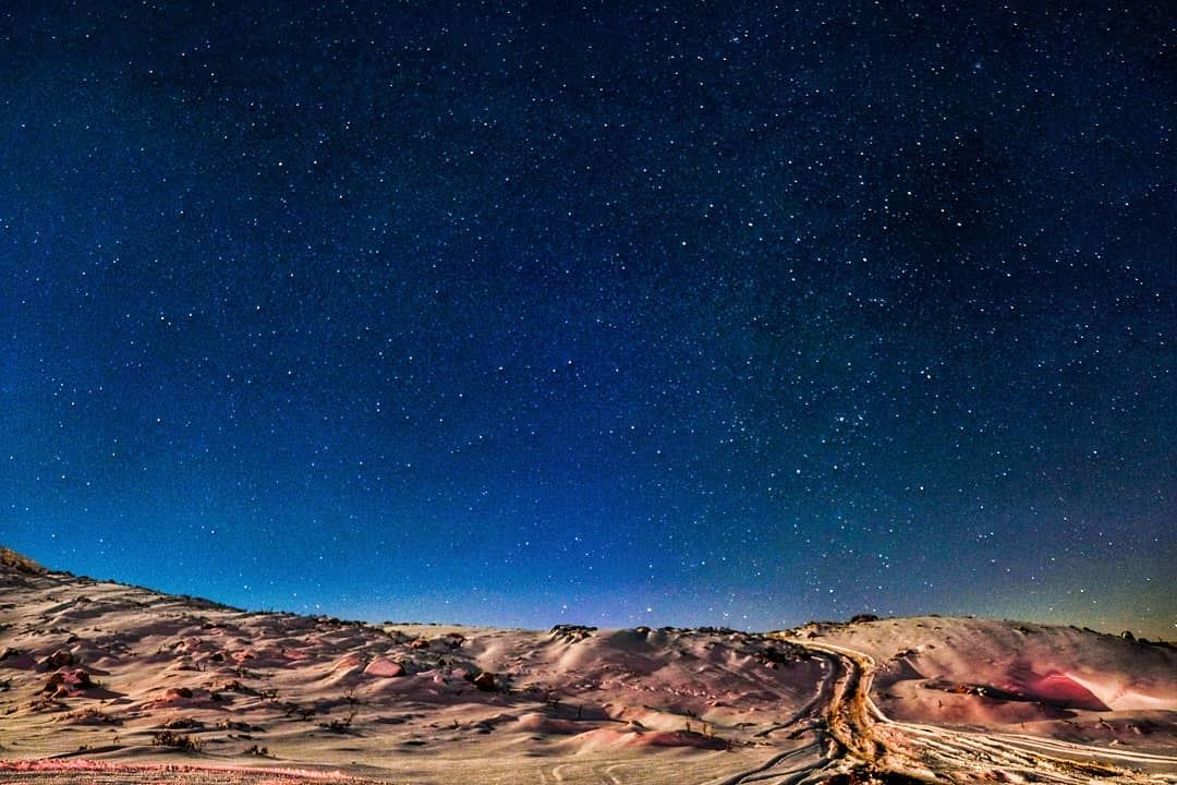  lebanon  stars  mountains  scenery  moon  sunsetlovers  sunsetporn ... (Jord Sannîne)