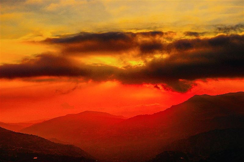  lebanon  sunset  mountains  scenery  sunsets  sunsetlovers  sunsetporn ...