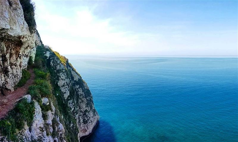  lebanon_hdr  chekka  cliff  sea  seaside  hiking  hikinglife ... (Chekka)