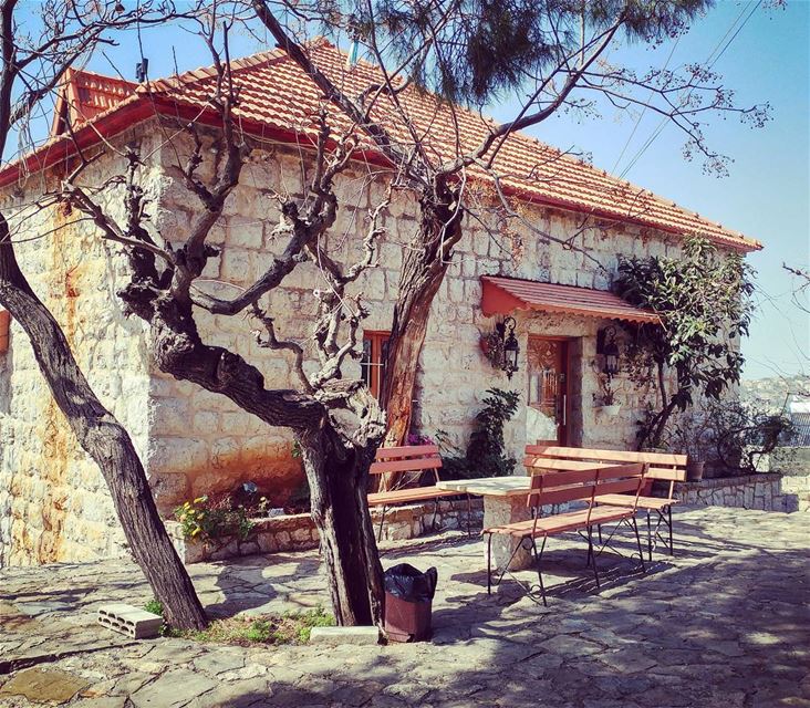  livelovelebanon  Lebanon  lebanon_hdr  hd_lebanon  ig_lebanon ... (Hemlâya, Mont-Liban, Lebanon)