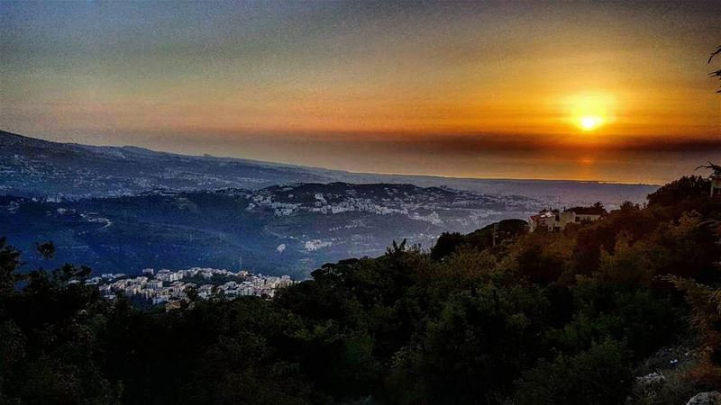  livelovelebanon   lebanon  livelovesunset   ig_lebanon  onlyonelebanon ... (Broummâna, Mont-Liban, Lebanon)