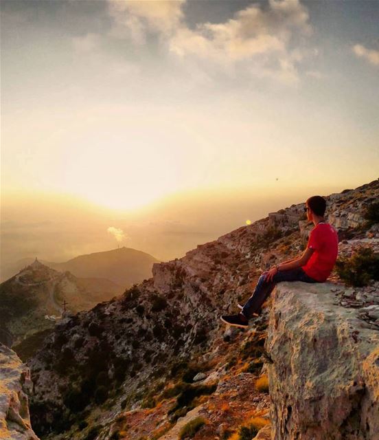 Lost in heaven ⛰ liveloveehden ..... adventure explore liveoutdoors... (Ehden, Lebanon)