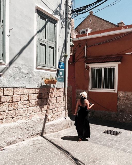 Lost in Tyre 😍 Beirut architecture nature old iamatraveler......- [ (Tyre, Lebanon)