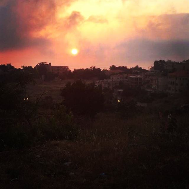 Lovely sunset 🌅 from Sawfar Mount-Lebanon  Onlyfiliban  sawfar  lebanon ... (Sawfar, Mont-Liban, Lebanon)