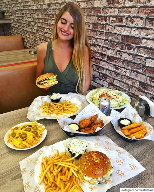 Low carb diet: whenever I feel down, I eat carbs. Who's with me? 🙋🏼‍♀️... (Star Burger)