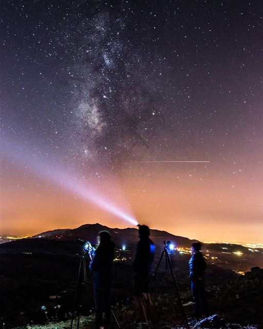 Make a wish 🌌☄.... shootingstars stars milkyway nightsky sky... (Jord Sannîne)